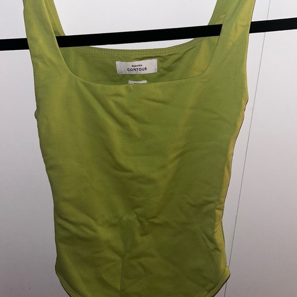 Aritzia Babaton Contour Top in lime green - Picture 1 of 2